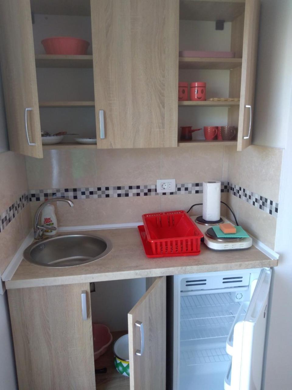 Studio Apartments Tea Сутоморе Екстериор снимка
