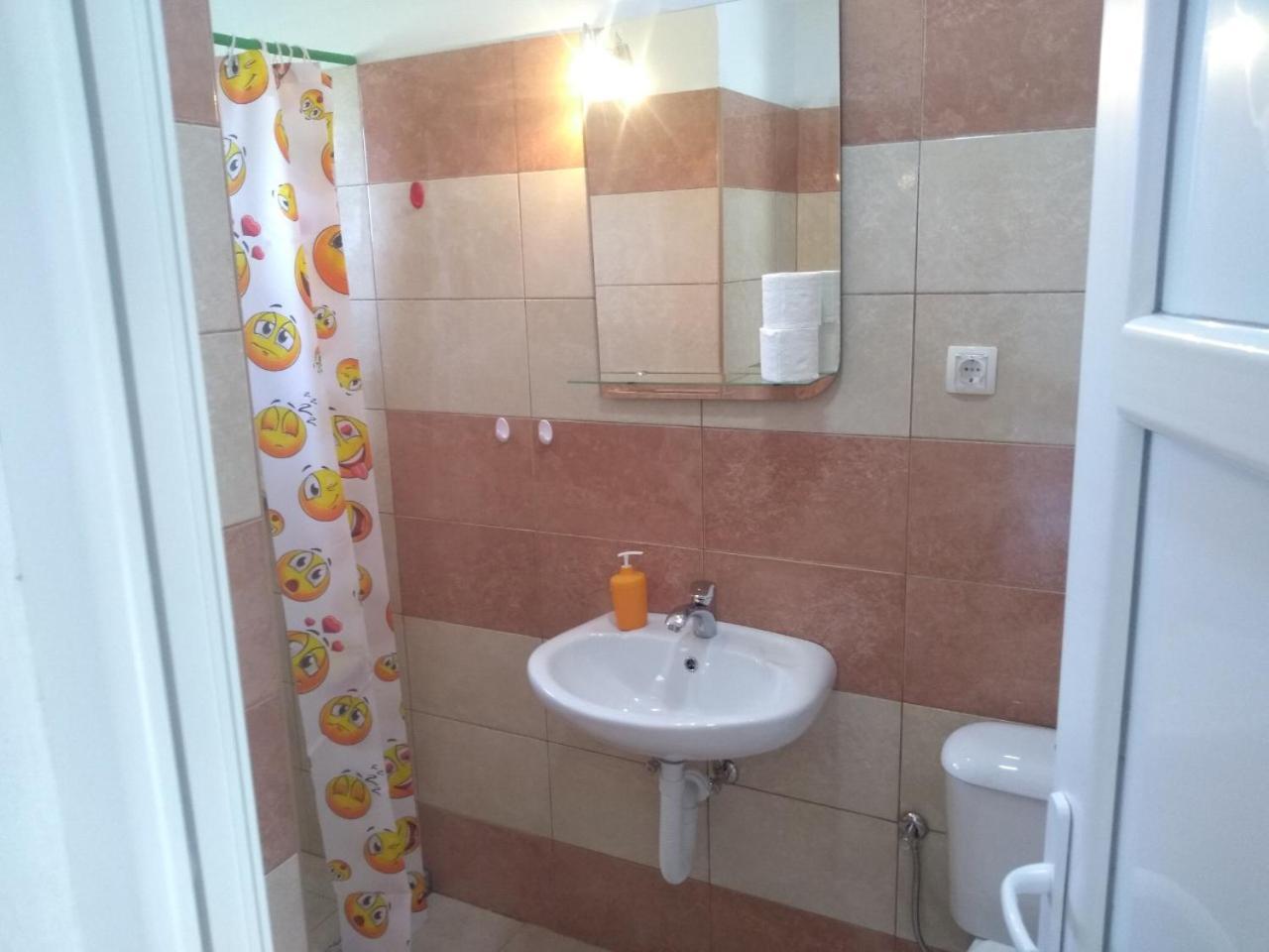 Studio Apartments Tea Сутоморе Екстериор снимка