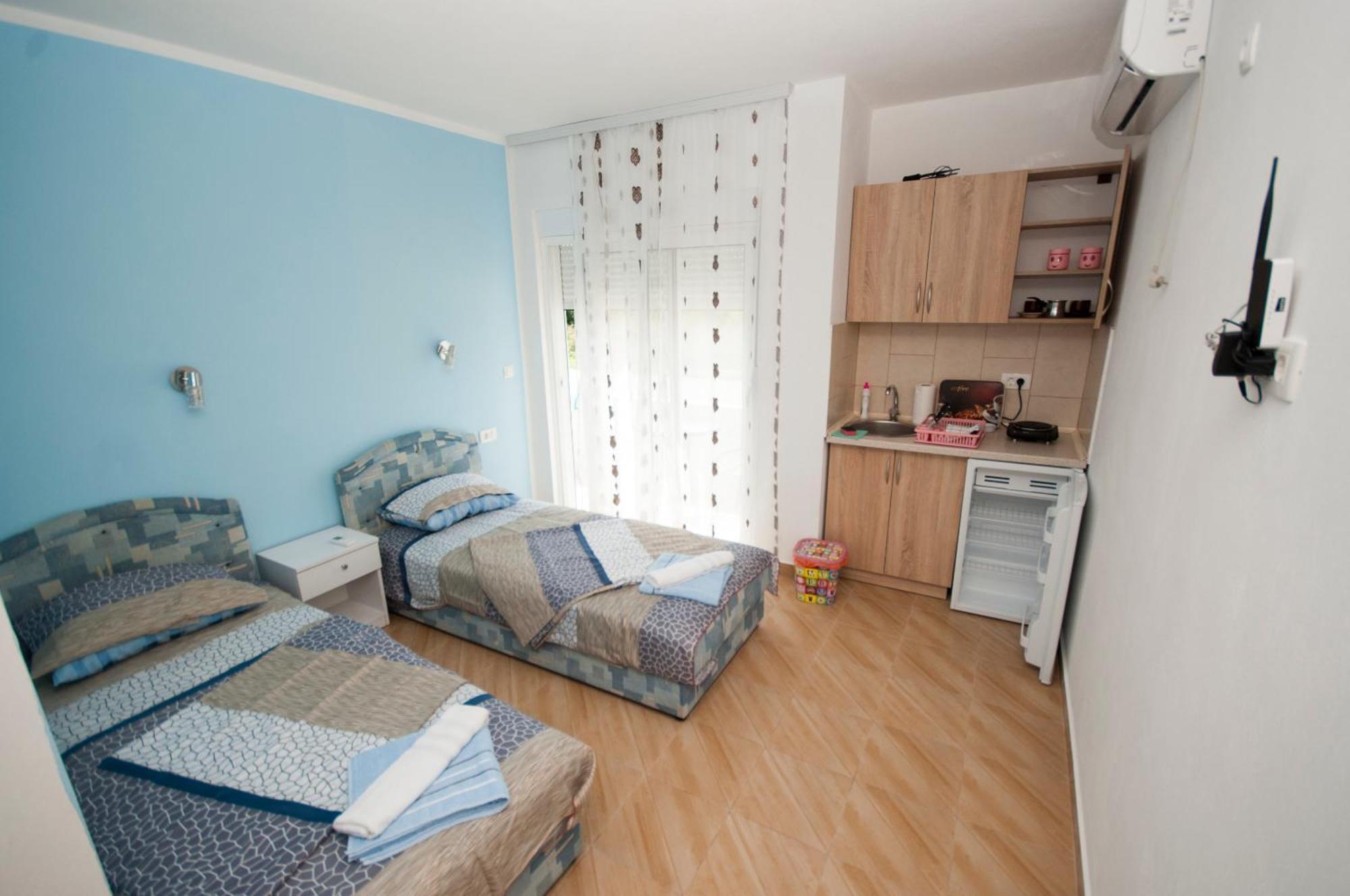 Studio Apartments Tea Сутоморе Екстериор снимка