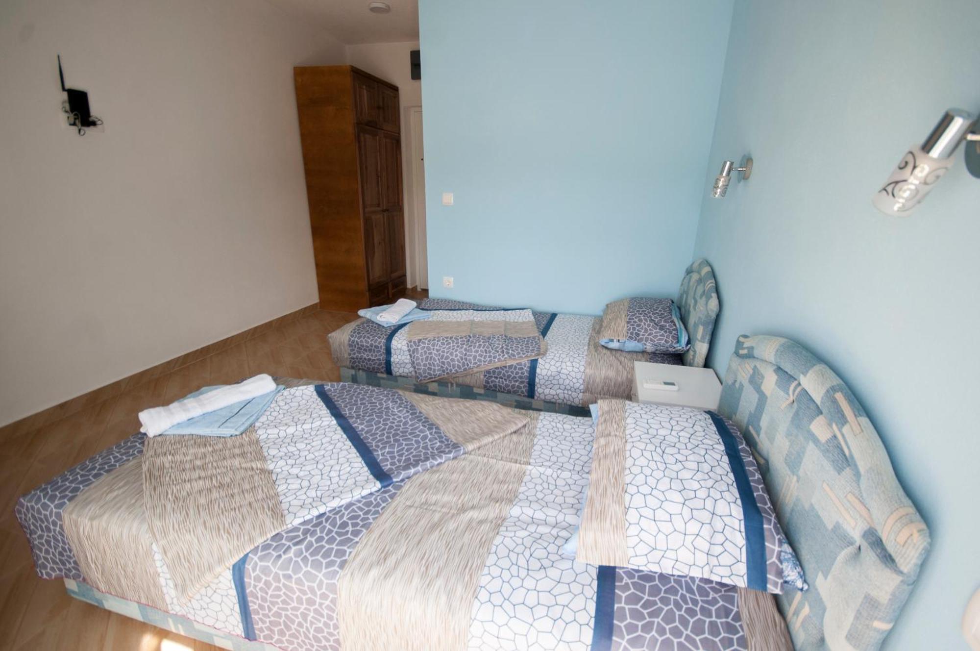 Studio Apartments Tea Сутоморе Екстериор снимка