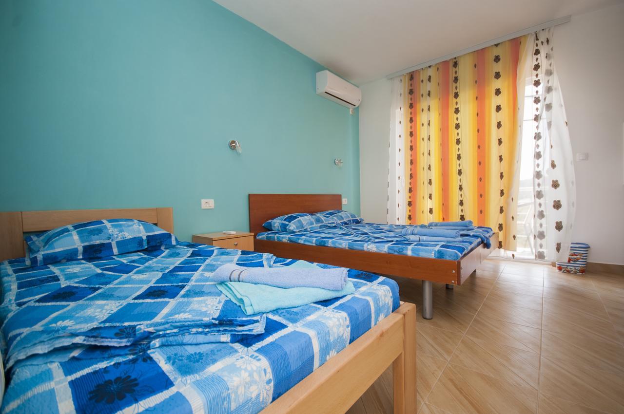 Studio Apartments Tea Сутоморе Екстериор снимка